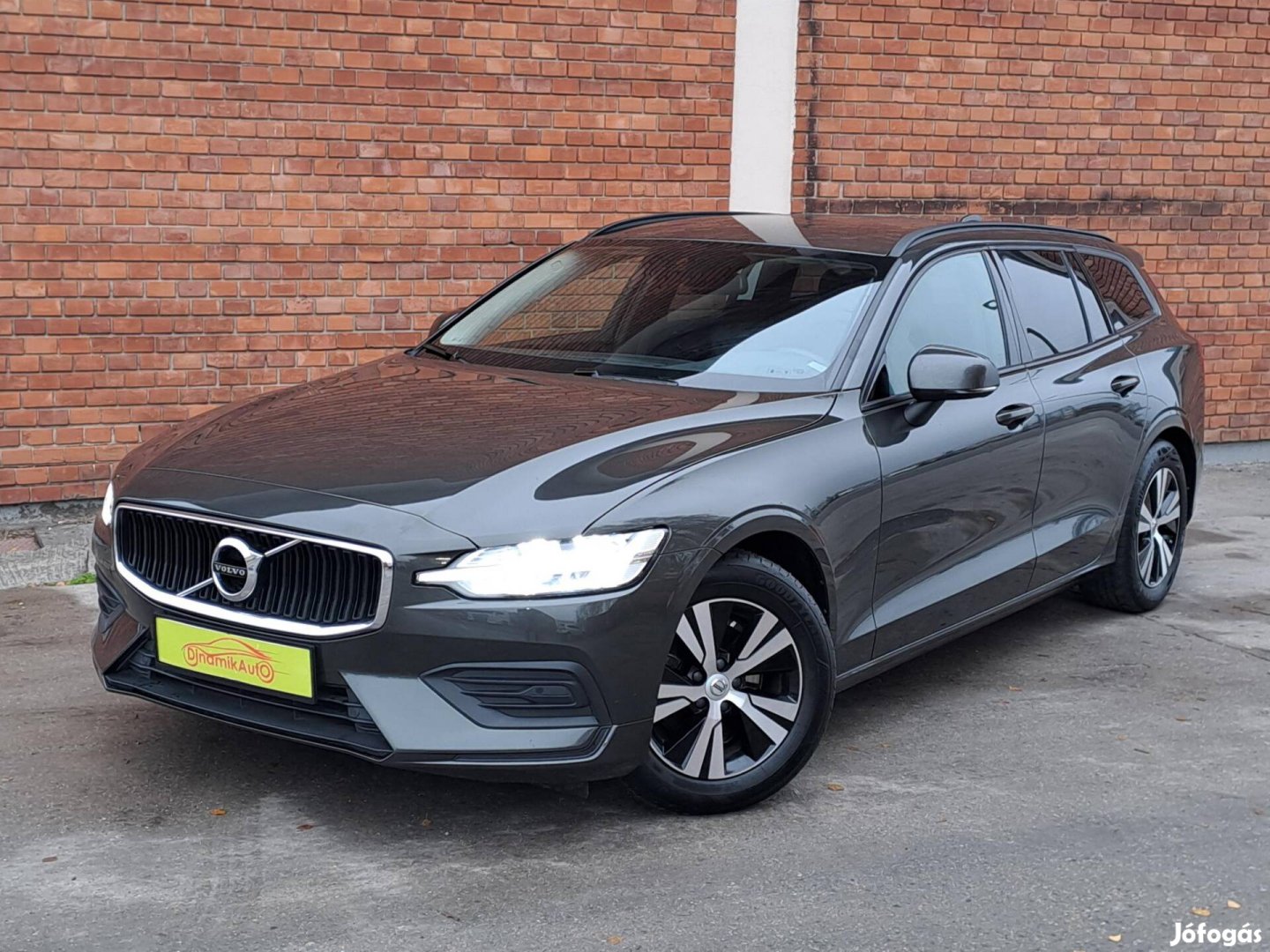 Volvo V60 2.0 D [D3] Momentum LED Lámpa-Állófűt...